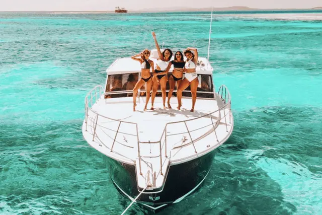 7 Best Grand Yacht Rentals For Your Next Girls Only Party 2021