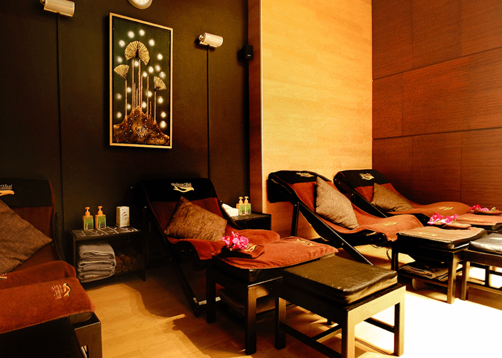 10 Best Thai Massage In Singapore For Women (2024)