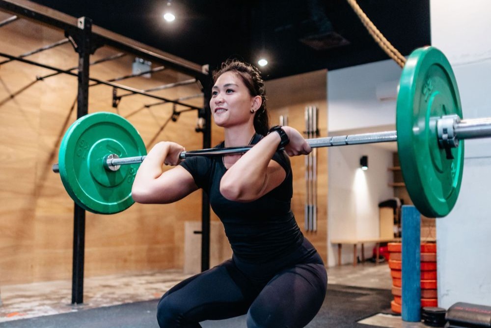 Level Female Personal Trainer Singapore