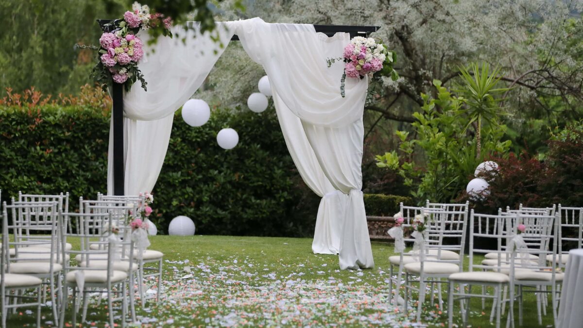 7 Outdoor Garden Wedding Venues in SG to Say “I Do”