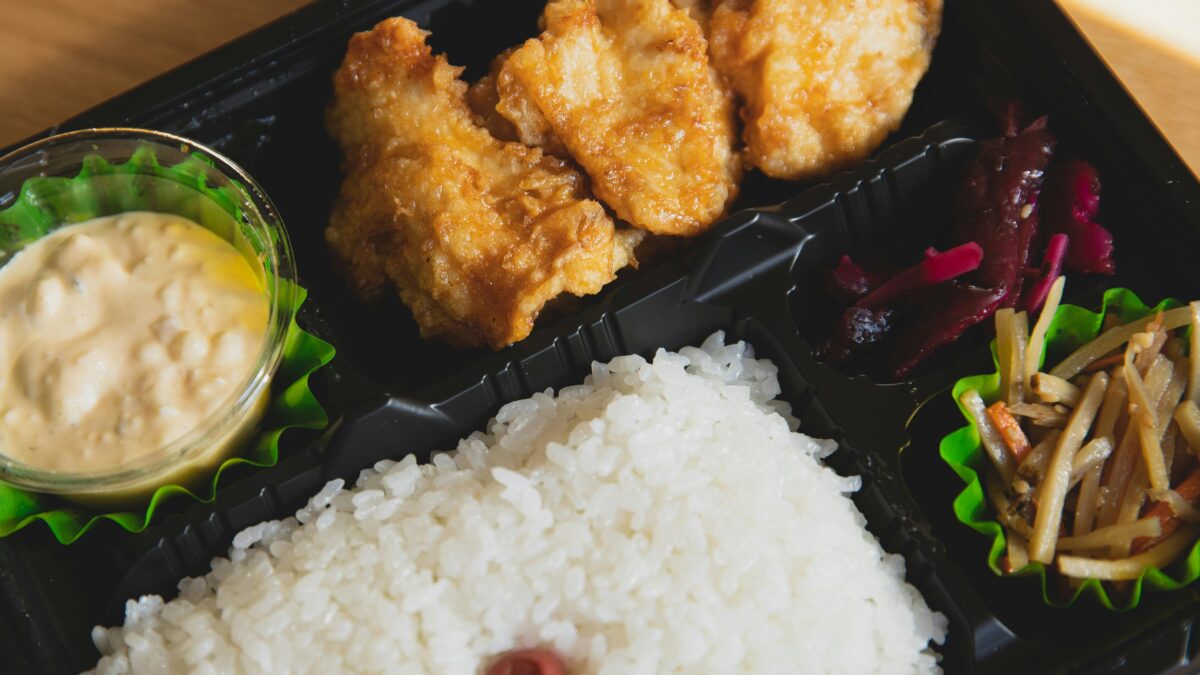 7 Best Tingkat Delivery For Ladies Who Love Convenience
