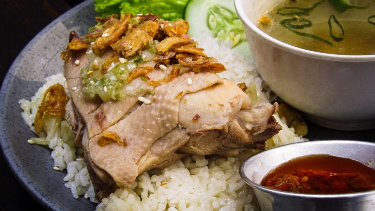 Best Hainan Chicken Rice In SG Foodie Gals Need to Try 2026