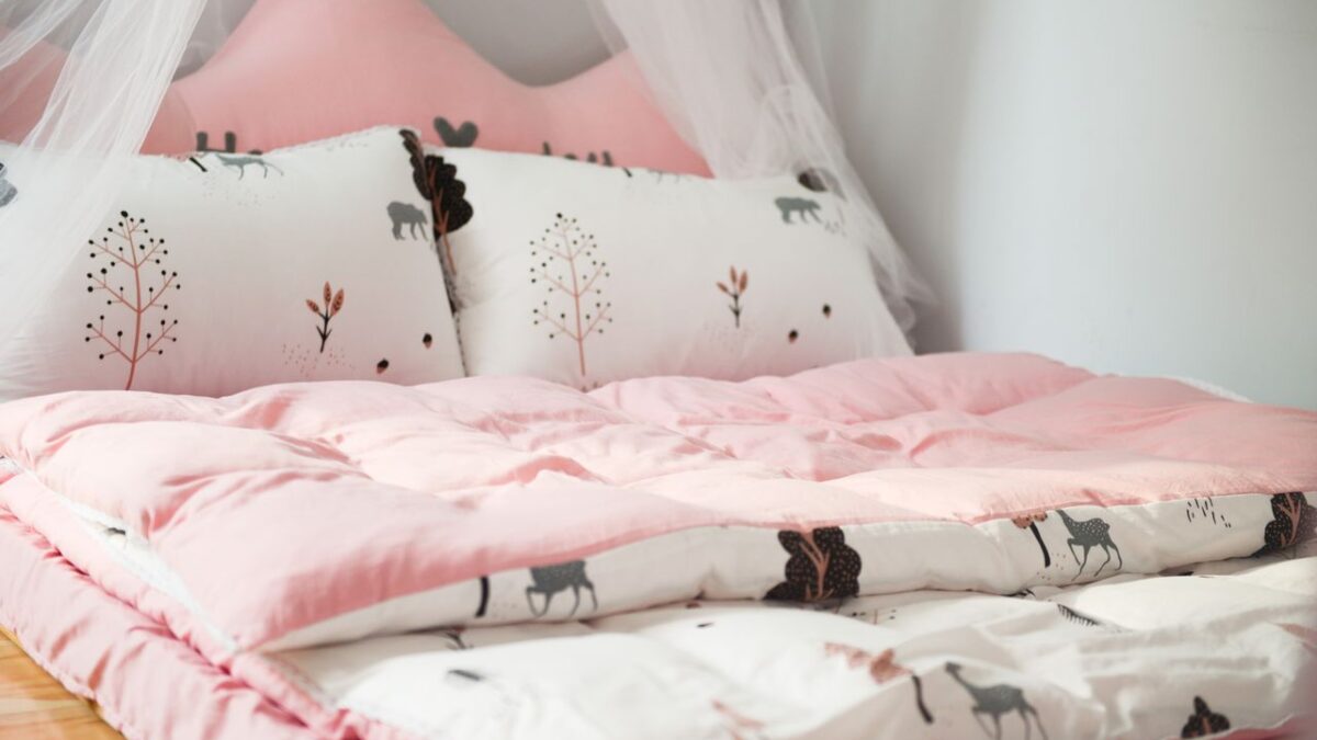 9 Top Brands Girls Turn To For Plush Bedsheets In SG (2026)
