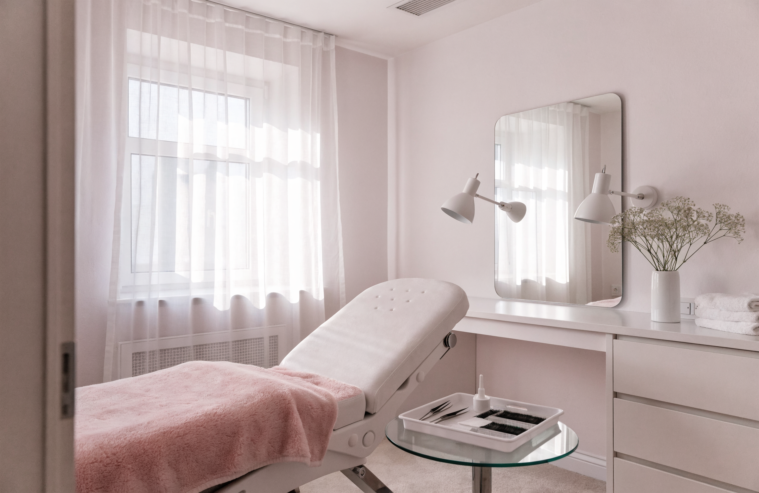 Serenity Beaute illustrative beauty studio image