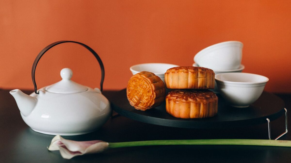 6 Best SG Bakeries For Gals Who Prefer Halal Mooncakes (2026)