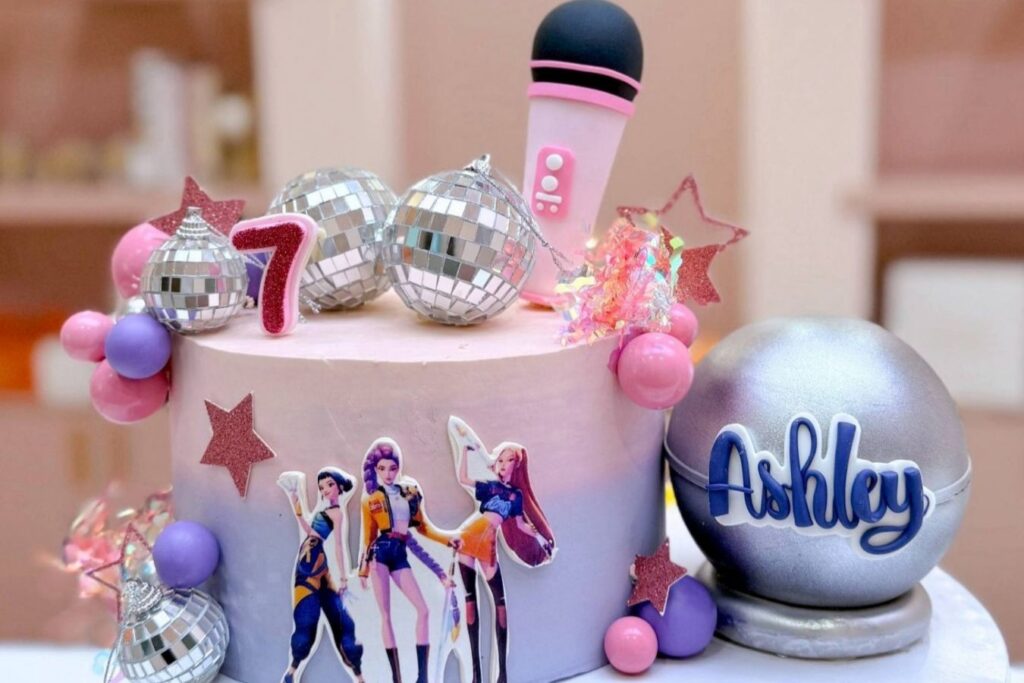 Creme Maison Bakery Custom Cake Singapore